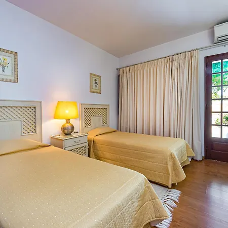 Villa El-gharb Private 4 Bedrooms *