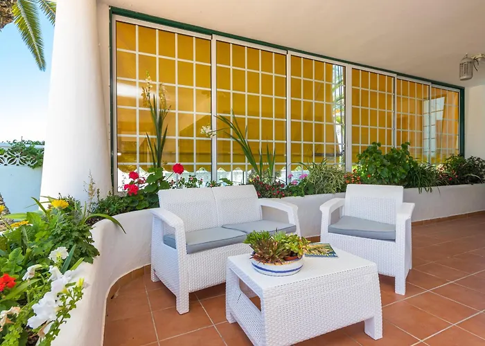 El-gharb Private 4 Bedrooms *