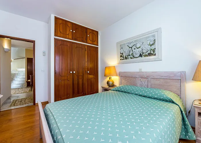 El-gharb Private 4 Bedrooms *