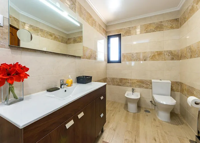 El-gharb Private 4 Bedrooms Villa